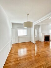 106 N Edgemont St, Unit 2 in Los Angeles, CA - Building Photo - Building Photo