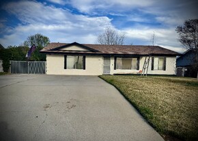 1268 Orange Ave in Beaumont, CA - Building Photo