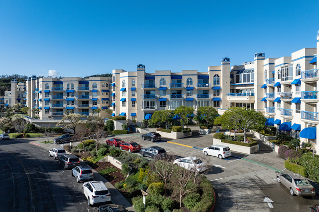 Villa Marin in San Rafael, CA - Foto de edificio - Building Photo