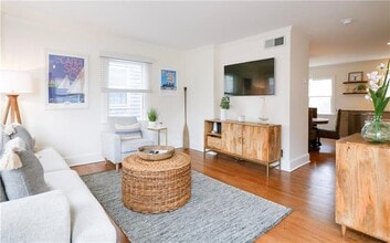 45 1/2 Second St in Newport, RI - Building Photo - Building Photo