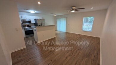 4702 Ashburn Pond Way in Tampa, FL - Building Photo - Building Photo