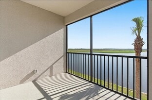 19140 Scallop Lp in Bradenton, FL - Building Photo