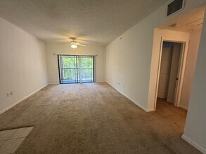 3023 Alcazar Pl in Palm Beach Gardens, FL - Foto de edificio - Building Photo