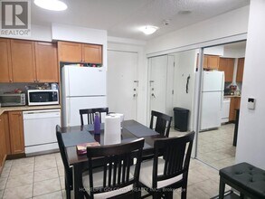 3888 Duke of York Blvd in Mississauga, ON - Building Photo - Building Photo