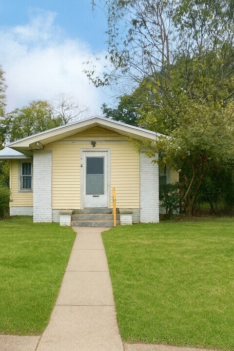 2610 Ave P in Birmingham, AL - Building Photo