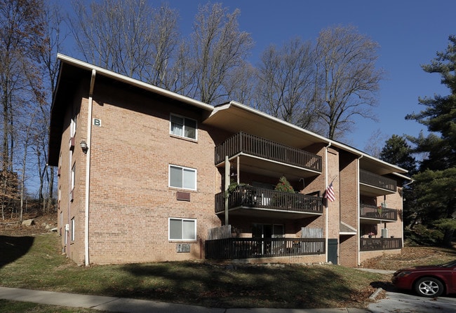 Hollow Run Apartments in Havertown, PA - Building Photo - Building Photo