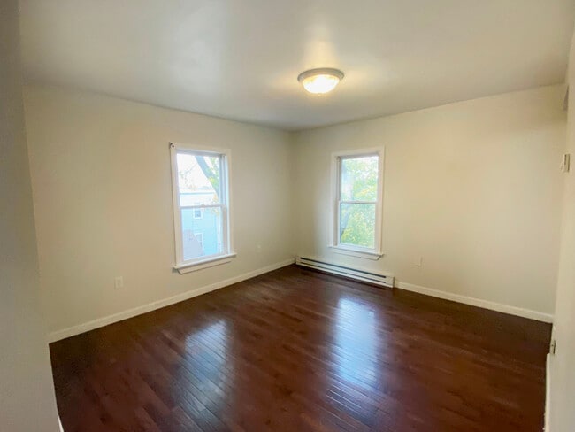 40 Clark St in Malden, MA - Foto de edificio - Building Photo