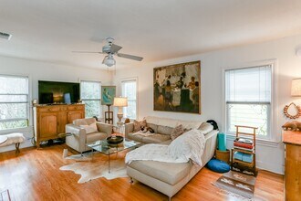 1740 Banks St in Houston, TX - Building Photo - Building Photo