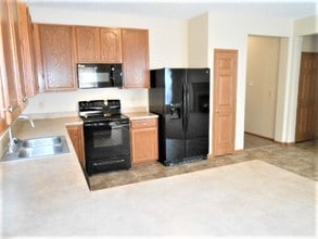 1017 Sun Ridge St in Lancaster, OH - Building Photo - Building Photo