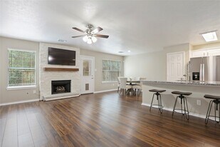 134 S Walden Elms Cir in Spring, TX - Building Photo