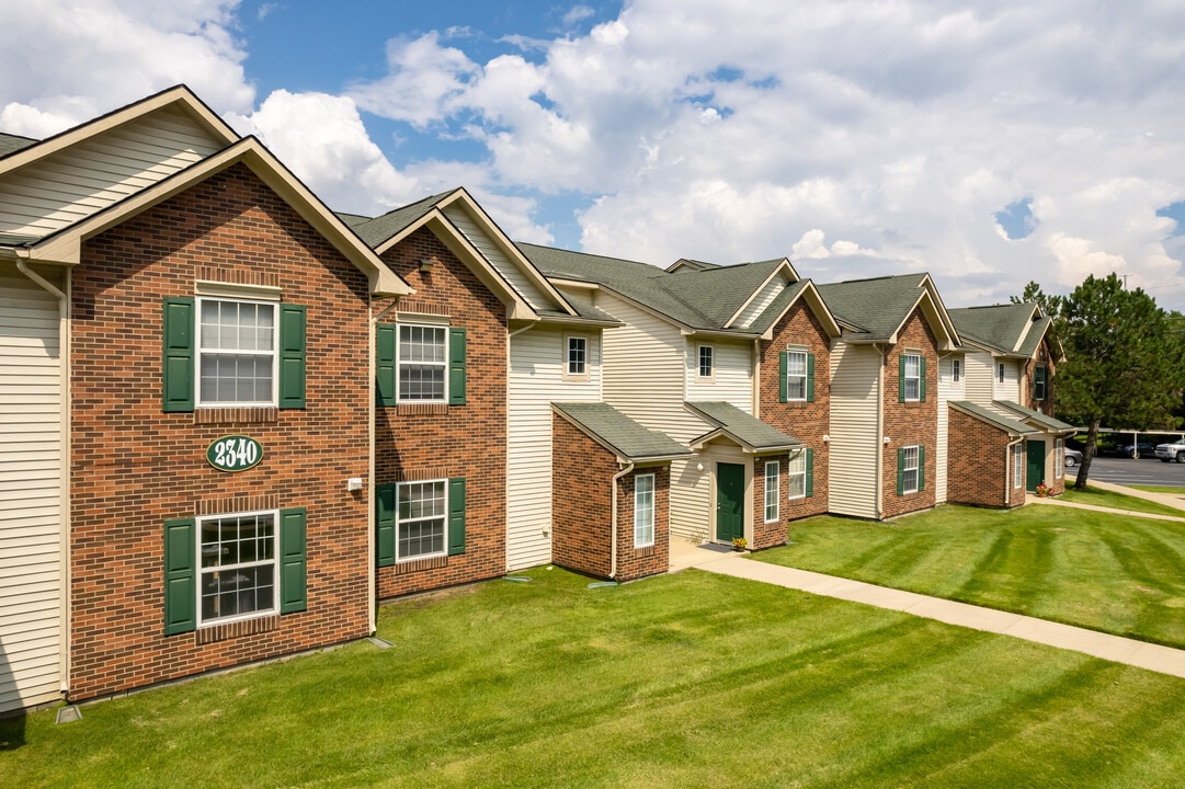 Lake Village of Rochester Hills in Rochester Hills, MI - Foto de edificio