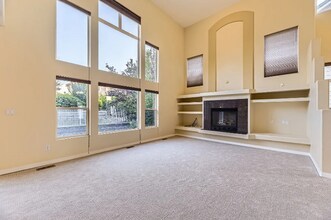 19406 E Maplewood Pl in Aurora, CO - Building Photo - Building Photo