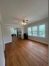 5021 W Belden St, Unit 2W in Chicago, IL - Foto de edificio - Building Photo