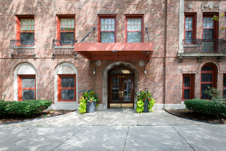 Ivy at Harper in Chicago, IL - Foto de edificio - Building Photo