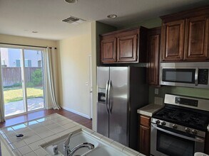 8902 Imray Way in Elk Grove, CA - Building Photo - Building Photo