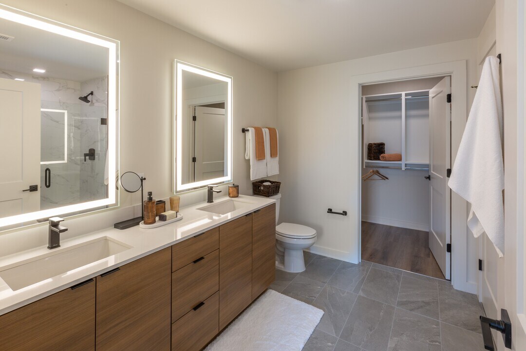 Loria Ansley in Atlanta, GA - Building Photo