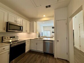 2807 Throckmorton St in Dallas, TX - Building Photo - Building Photo