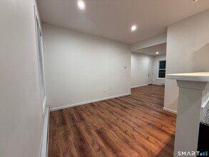 53 Mahl Ave in Hartford, CT - Building Photo - Building Photo