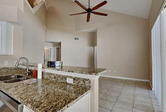 1428 Oberlin Terrace in Lake Mary, FL - Foto de edificio - Building Photo