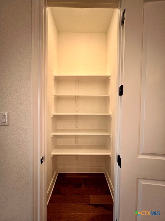 property at 611 N Guenther Ave