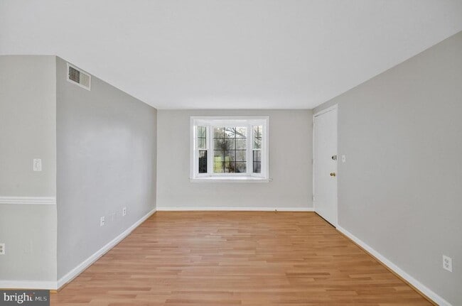 704 S Arlington Mill Dr in Arlington, VA - Building Photo - Building Photo