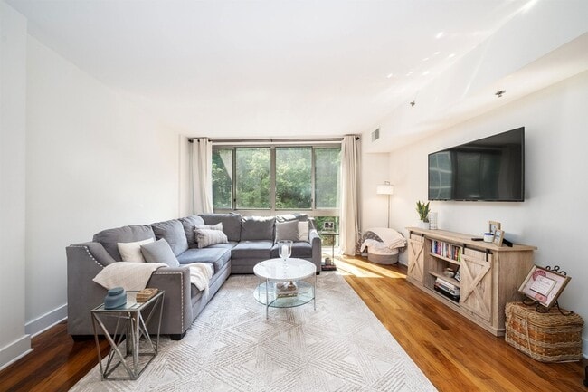 800 Jackson St in Hoboken, NJ - Building Photo - Building Photo