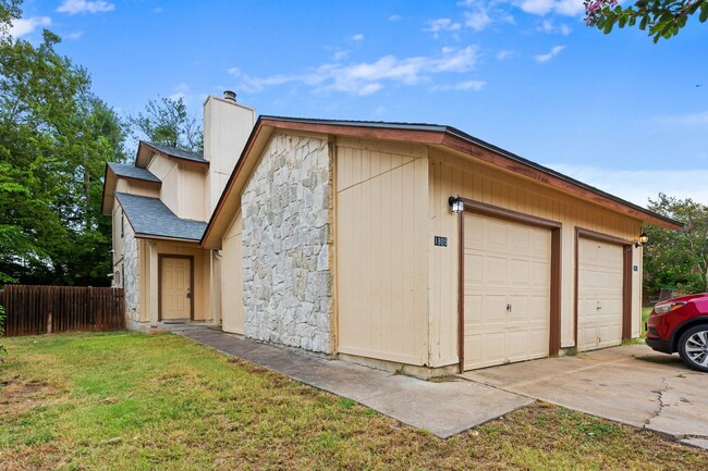 1805 Rawhide Loop-Unit -1805 Rawhide Loop in Round Rock, TX - Building Photo - Building Photo