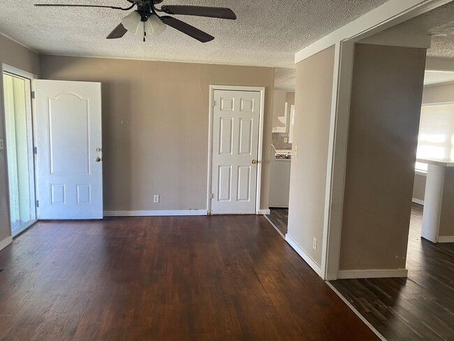 1672 S Maple Ave in Bartlesville, OK - Building Photo - Building Photo