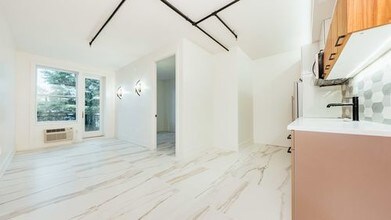 987 Willoughby Ave-Unit -2A in Brooklyn, NY - Building Photo - Building Photo