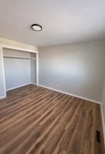 203 University Dr in Colorado Springs, CO - Foto de edificio - Building Photo