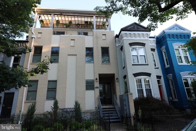 220 P St NW in Washington, DC - Building Photo - Building Photo