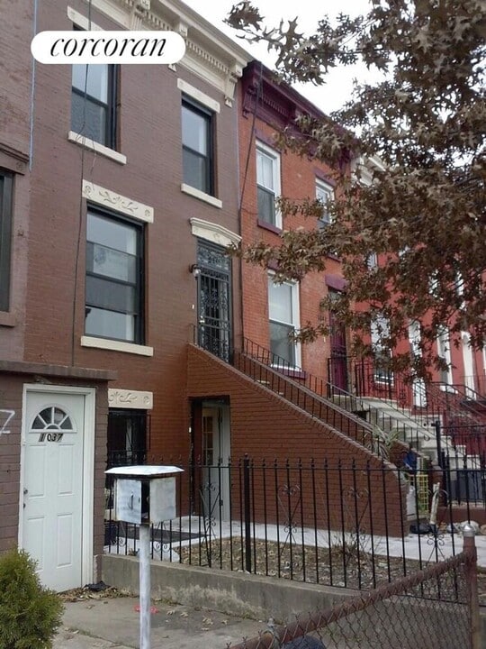 1039 Herkimer St in Brooklyn, NY - Building Photo