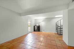 2415 Columbia St in Houston, TX - Building Photo