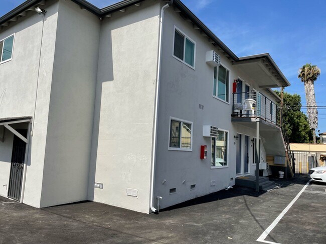 Lyman Place Apartments in Los Angeles, CA - Building Photo - Building Photo