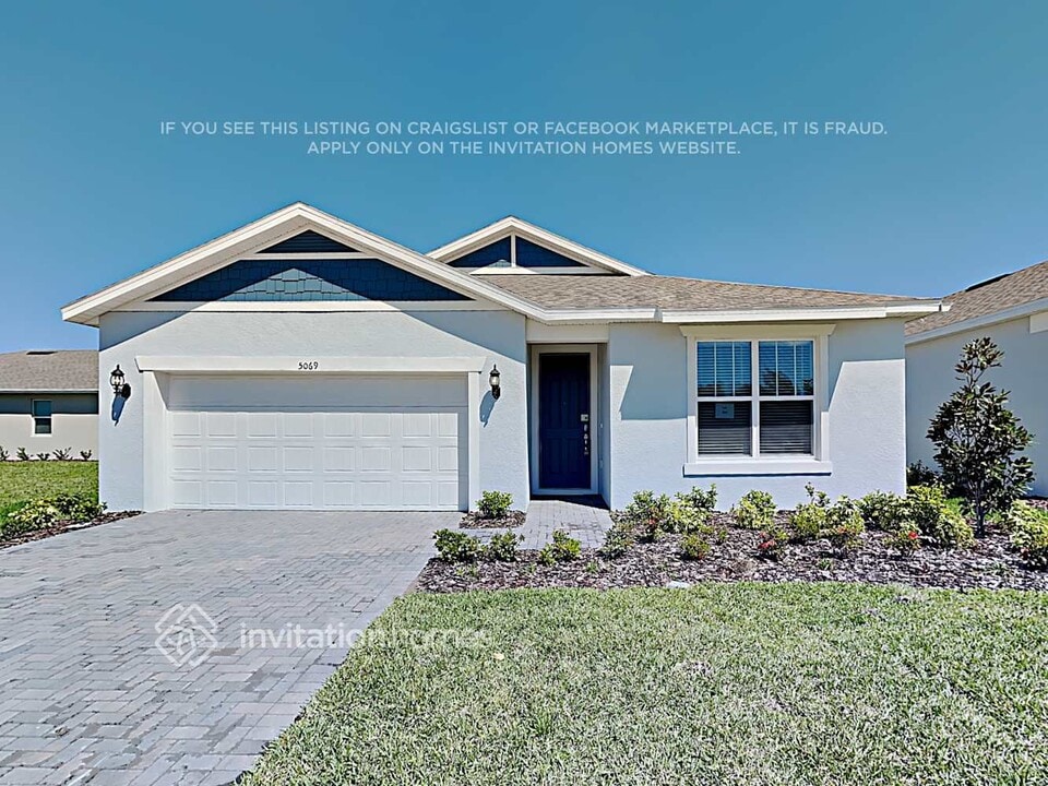 5069 Sparkling Water Wy in Kissimmee, FL - Building Photo