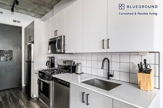 61 W Erie St in Chicago, IL - Building Photo - Building Photo