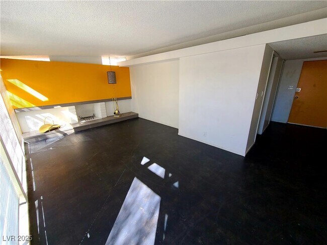 property at 3124 Burnham Ave