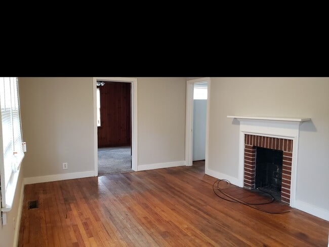 1104 S 12th Ave in Lanett, AL - Building Photo - Building Photo