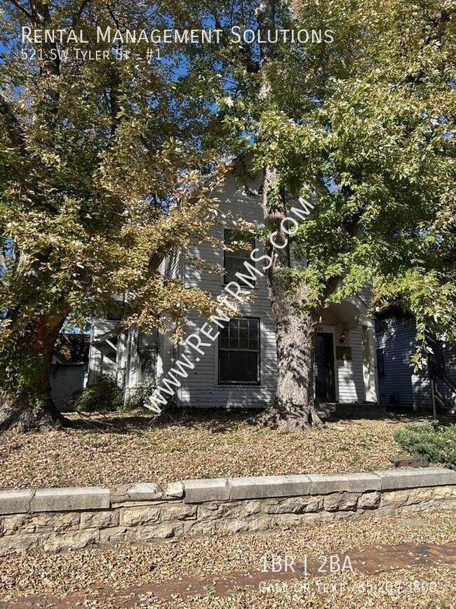521 SW Tyler St in Topeka, KS - Foto de edificio - Building Photo