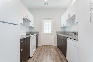 1641 S Dandelion St, Unit 1 in Pahrump, NV - Building Photo