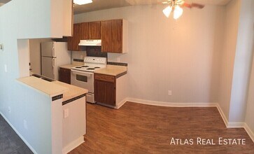 862 S Uravan Ct in Aurora, CO - Building Photo - Building Photo