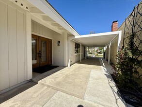 1397 Redsail Cir in Westlake Village, CA - Foto de edificio - Building Photo
