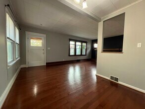 37 Tulane Rd in Buffalo, NY - Building Photo - Building Photo