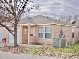 7921 M G Rd in San Antonio, TX - Building Photo