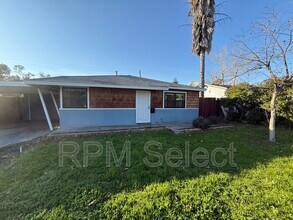 917 Amberwood Rd in Sacramento, CA - Building Photo - Building Photo