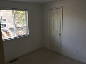 1214 Glacier Ridge Rd in Bend, OR - Building Photo - Building Photo