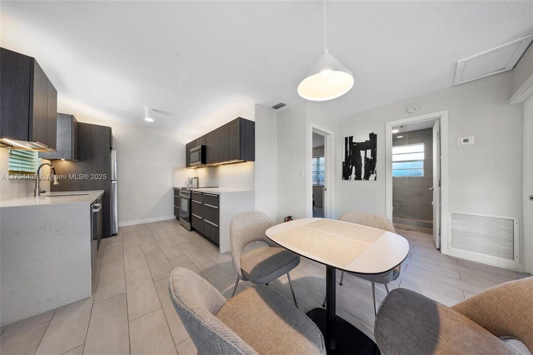 709 NE 22nd Dr in Wilton Manors, FL - Building Photo