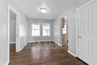 239 S Rural St in Indianapolis, IN - Building Photo - Building Photo