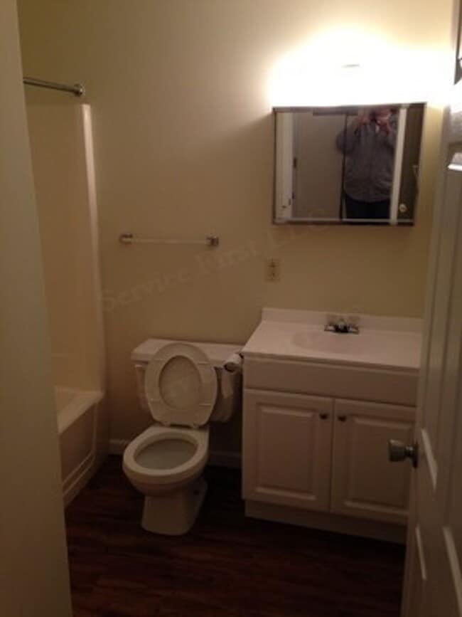 307 E Hackberry St in Fayette, MO - Building Photo - Building Photo