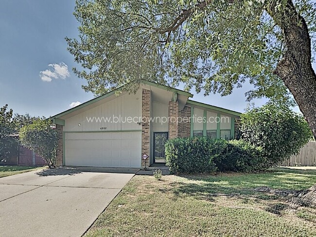 property at 4202 Glenlawn Ct